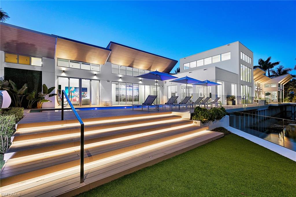 AQUALANE SHORES - Residential