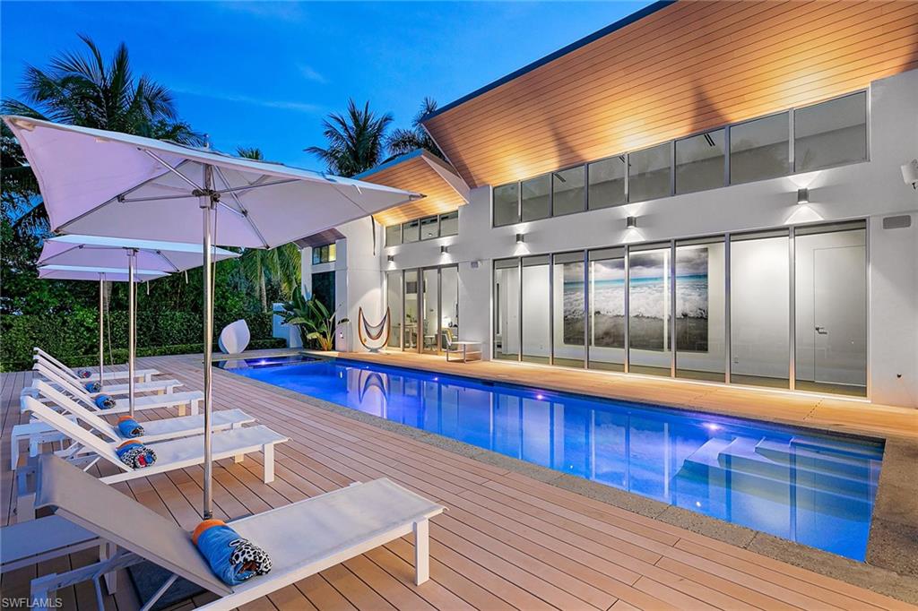 AQUALANE SHORES - Residential