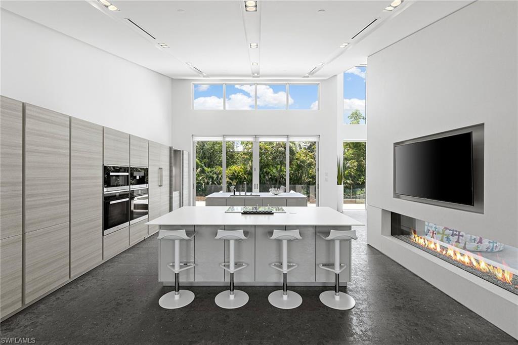 AQUALANE SHORES - Residential