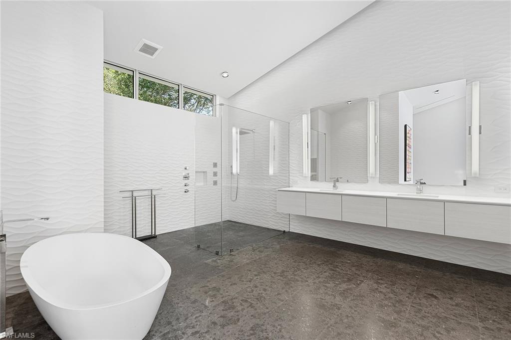 AQUALANE SHORES - Residential