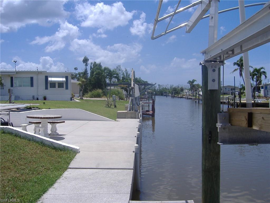 PINE ISLAND COVE - Land