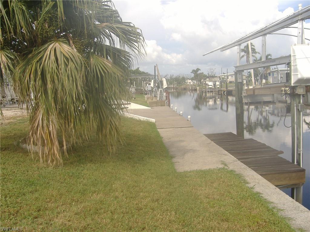 PINE ISLAND COVE - Land