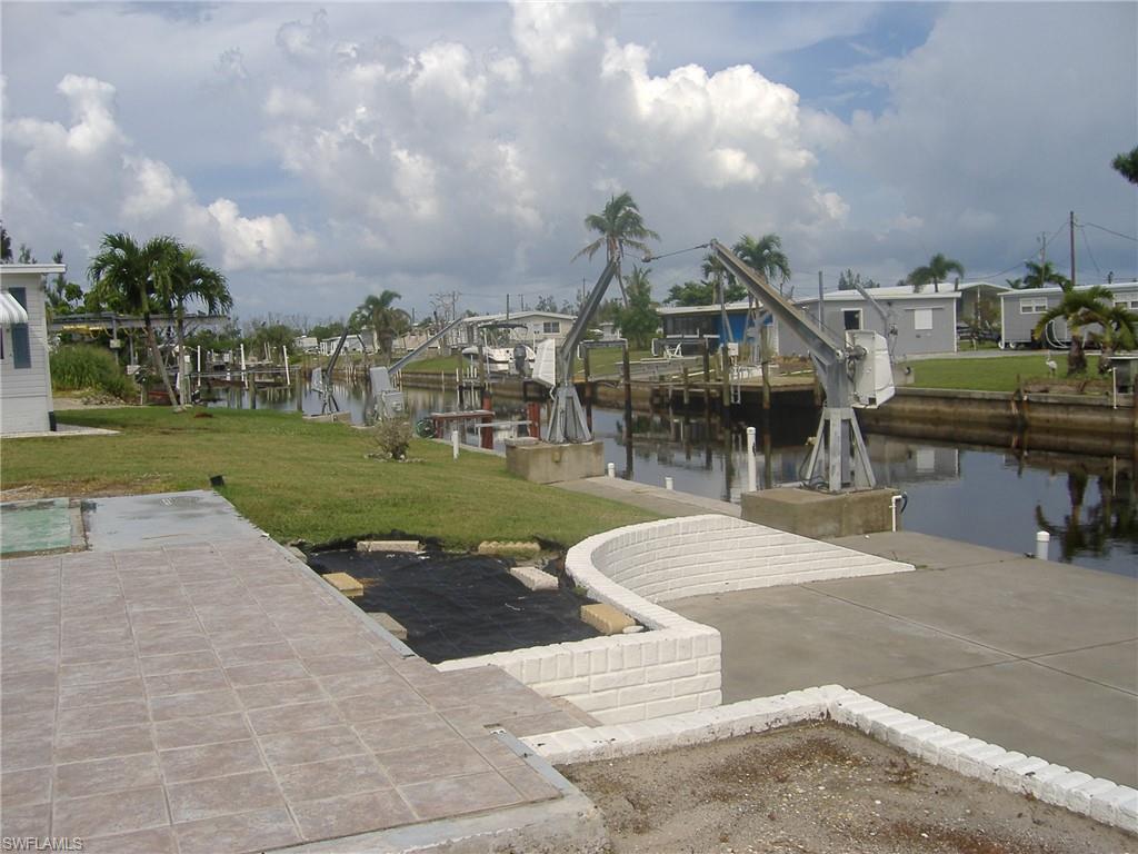 PINE ISLAND COVE - Land