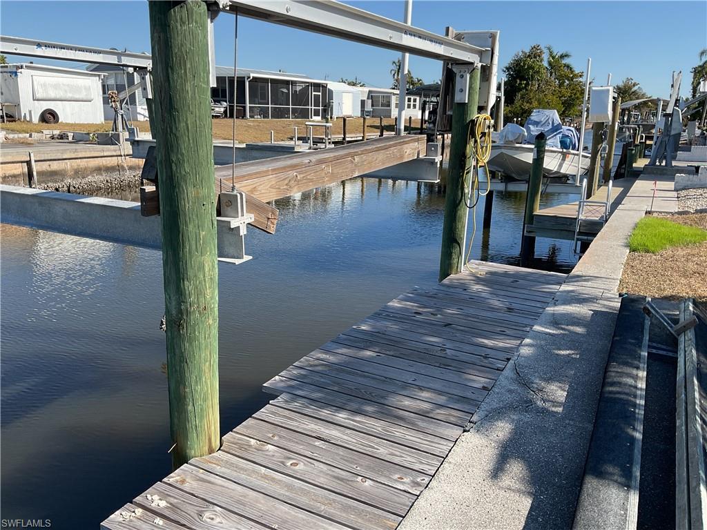 PINE ISLAND COVE - Land