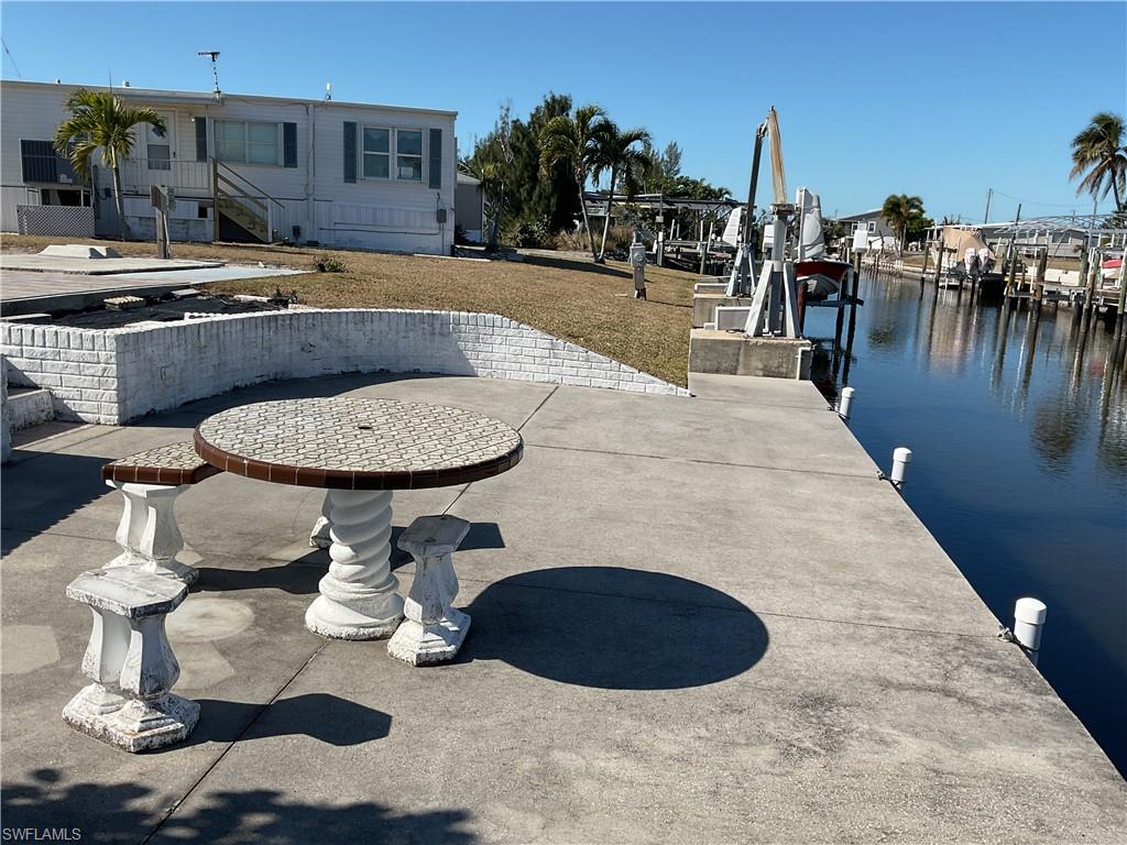 PINE ISLAND COVE - Land