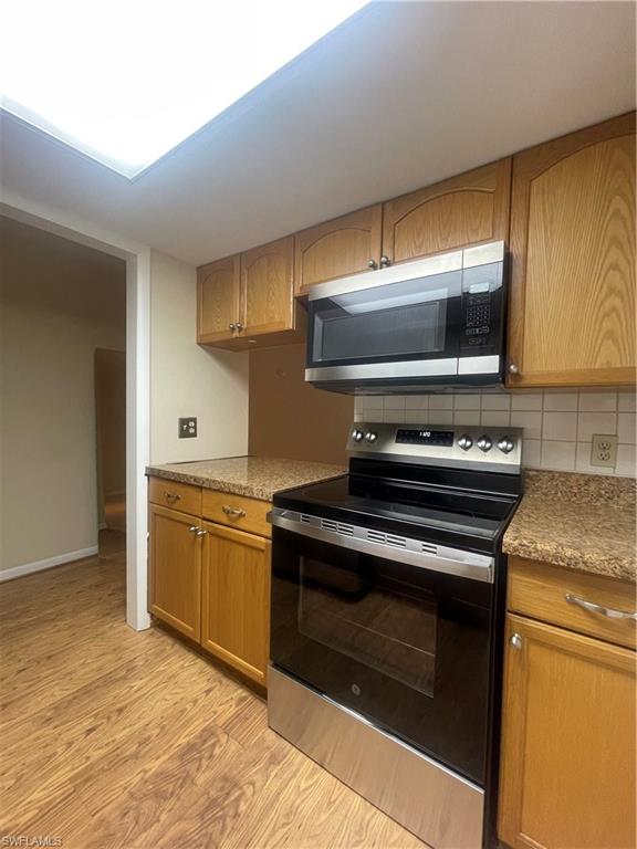 TOWERS CONDO - Residential