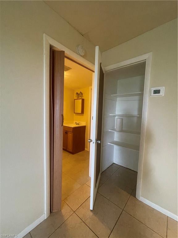 TOWERS CONDO - Residential