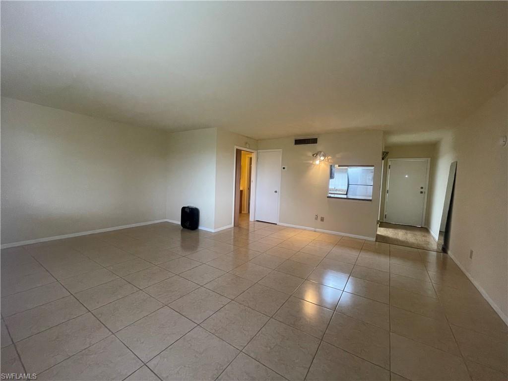 TOWERS CONDO - Residential