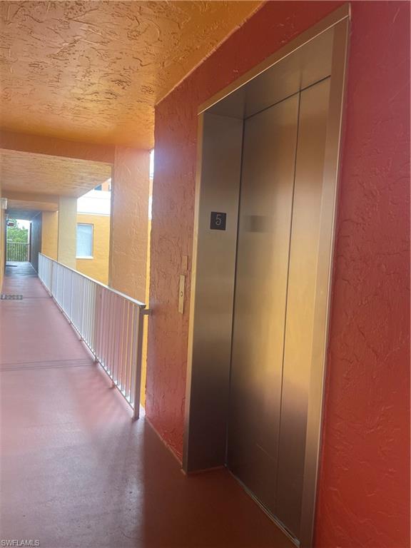 TOWERS CONDO - Residential