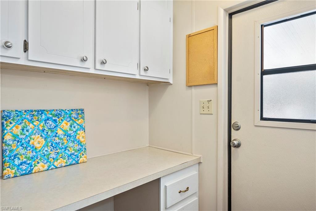 COUNTRY LAKES - Residential