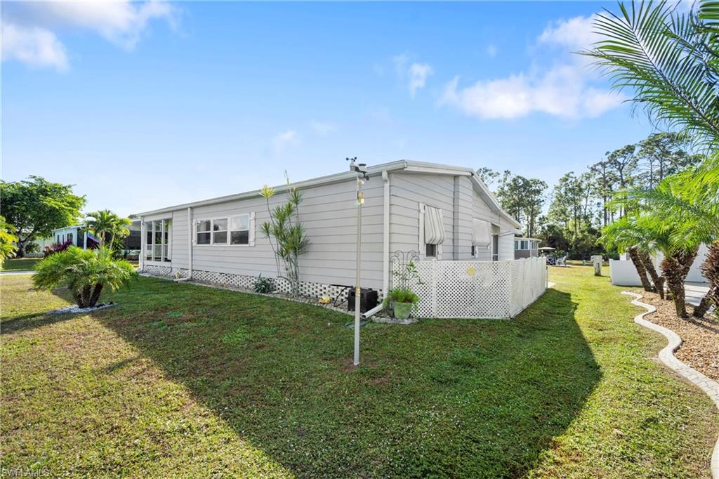 COUNTRY LAKES - Residential