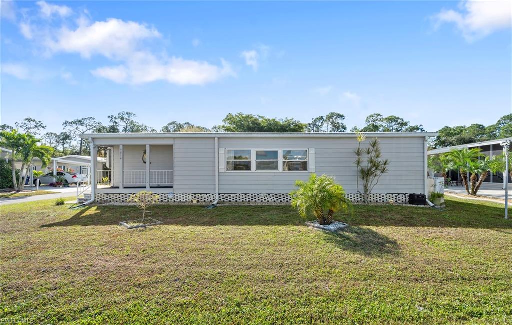 COUNTRY LAKES - Residential