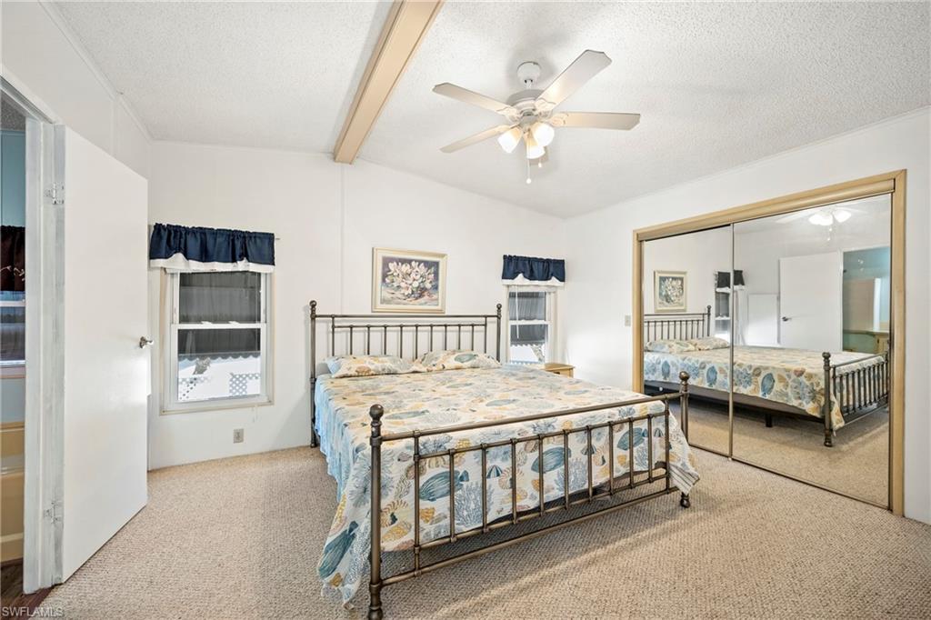 COUNTRY LAKES - Residential