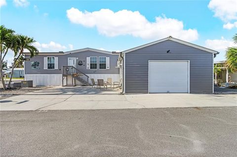 7157 Ladyfish DR ST. JAMES CITY FL 33956