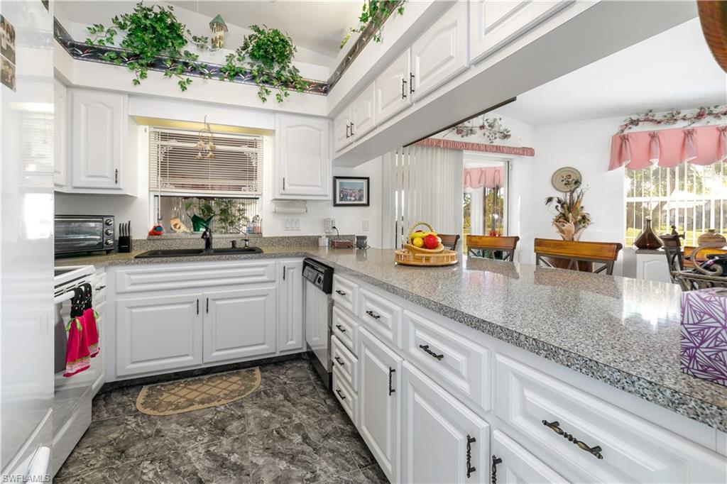 SABAL SPRINGS GOLF AND RACQUET CLUB - Residential