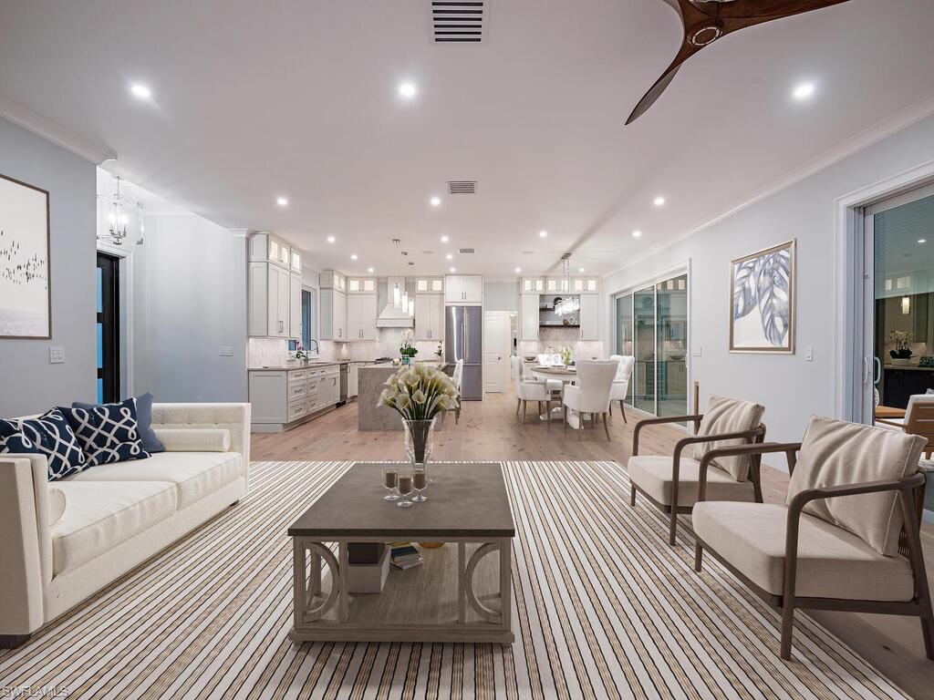 MOORINGS - Residential