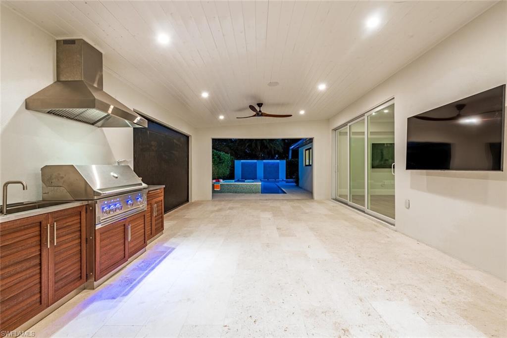 MOORINGS - Residential