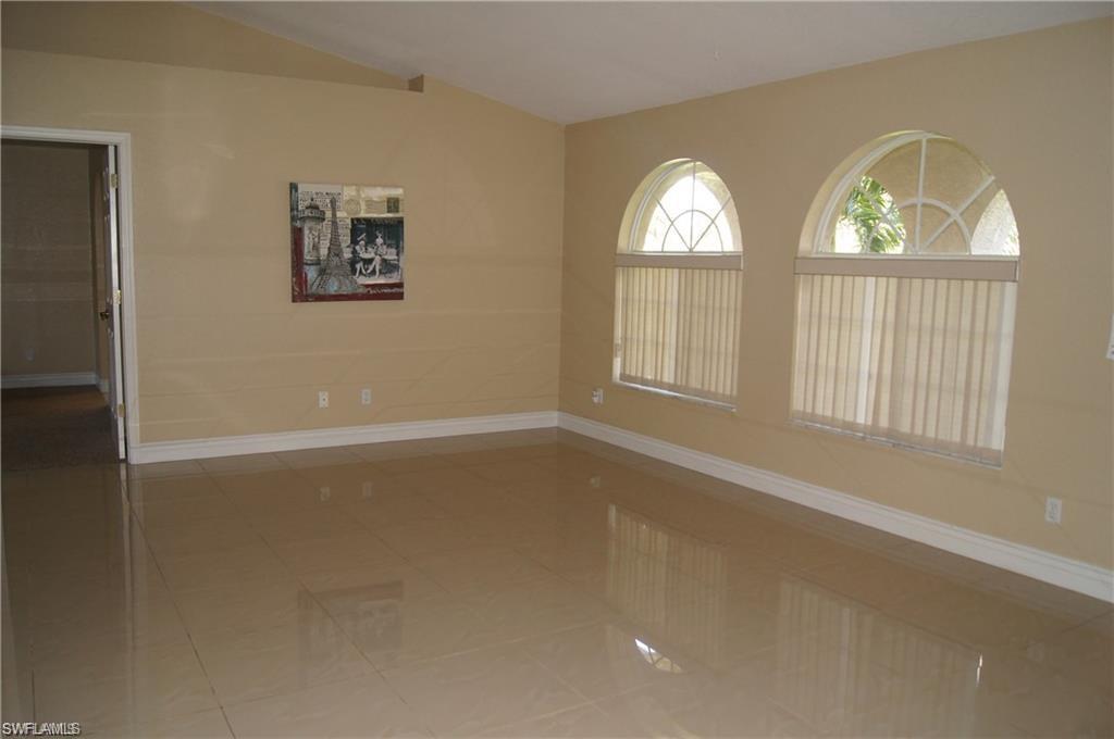 SAN CARLOS PARK - Residential