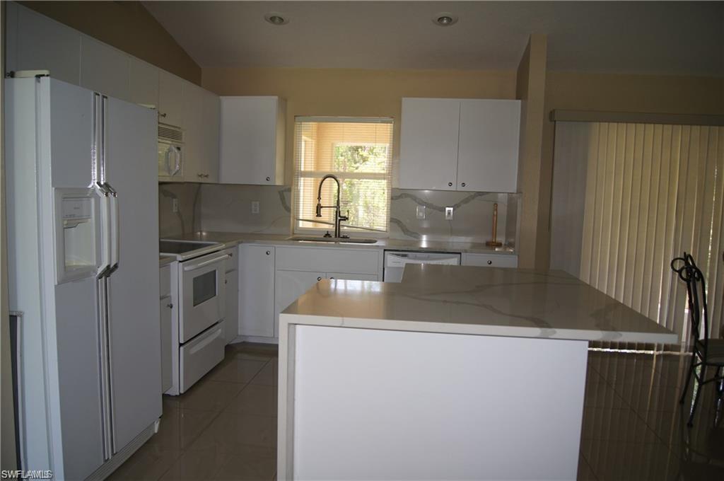 SAN CARLOS PARK - Residential