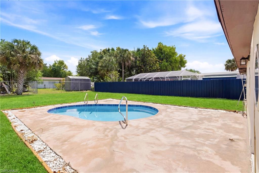 ALABAMA GROVE TERRACE - Residential