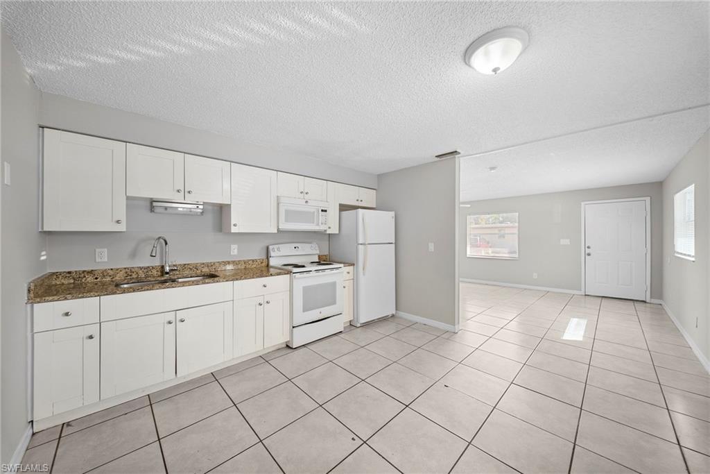 PINE MANOR - Residential Lease