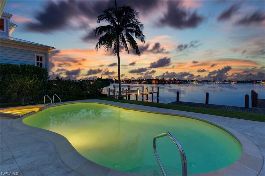 ROYAL HARBOR - Residential