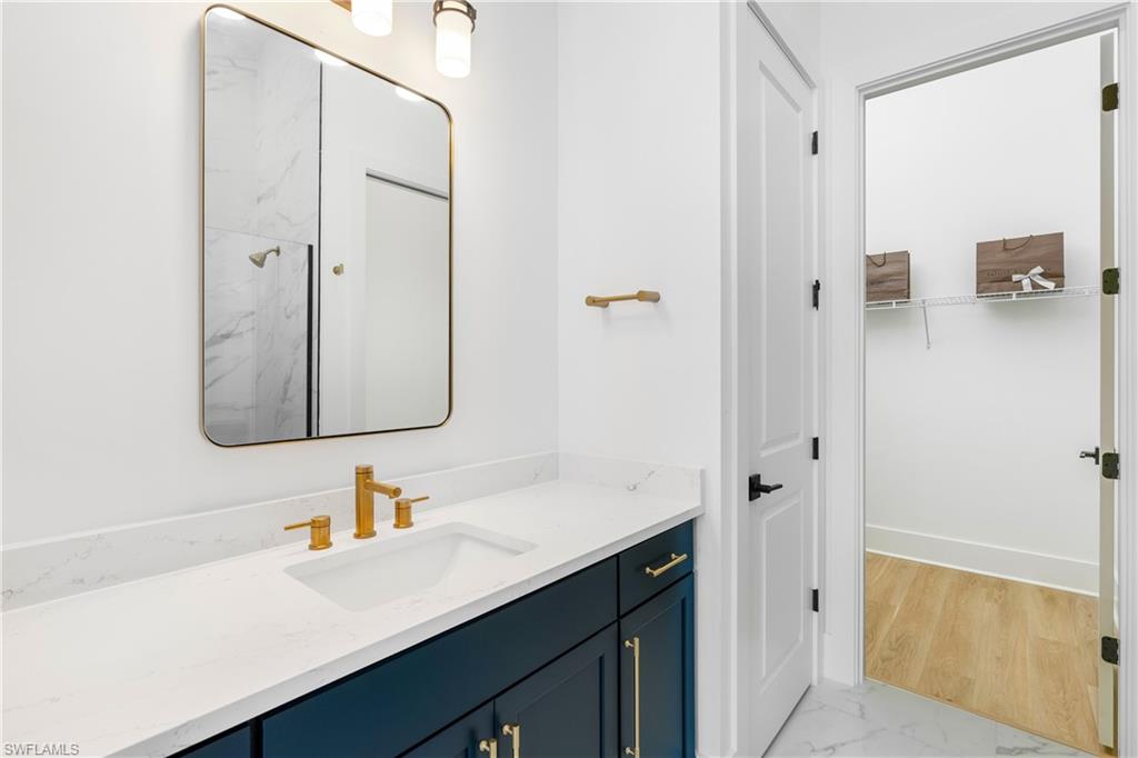 CAYMAS - Residential