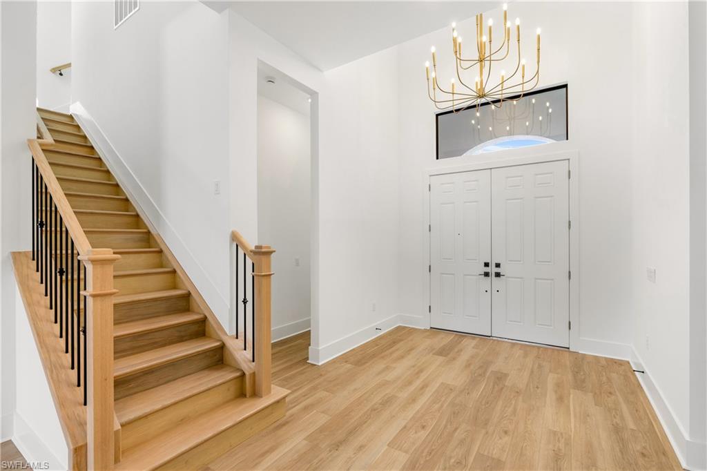 CAYMAS - Residential