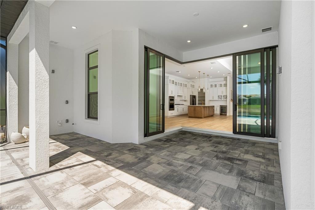 CAYMAS - Residential