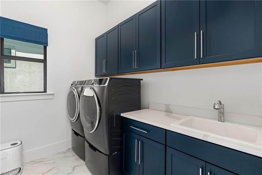 CAYMAS - Residential