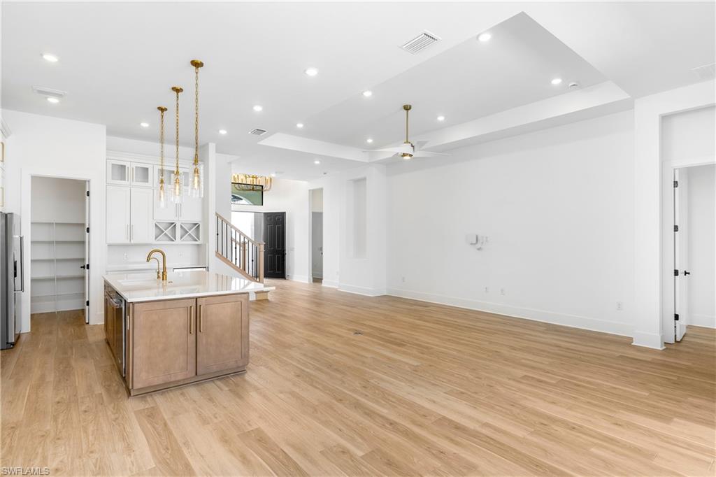 CAYMAS - Residential