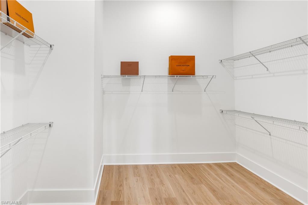 CAYMAS - Residential