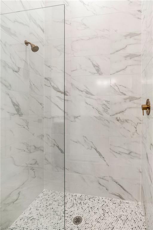 CAYMAS - Residential