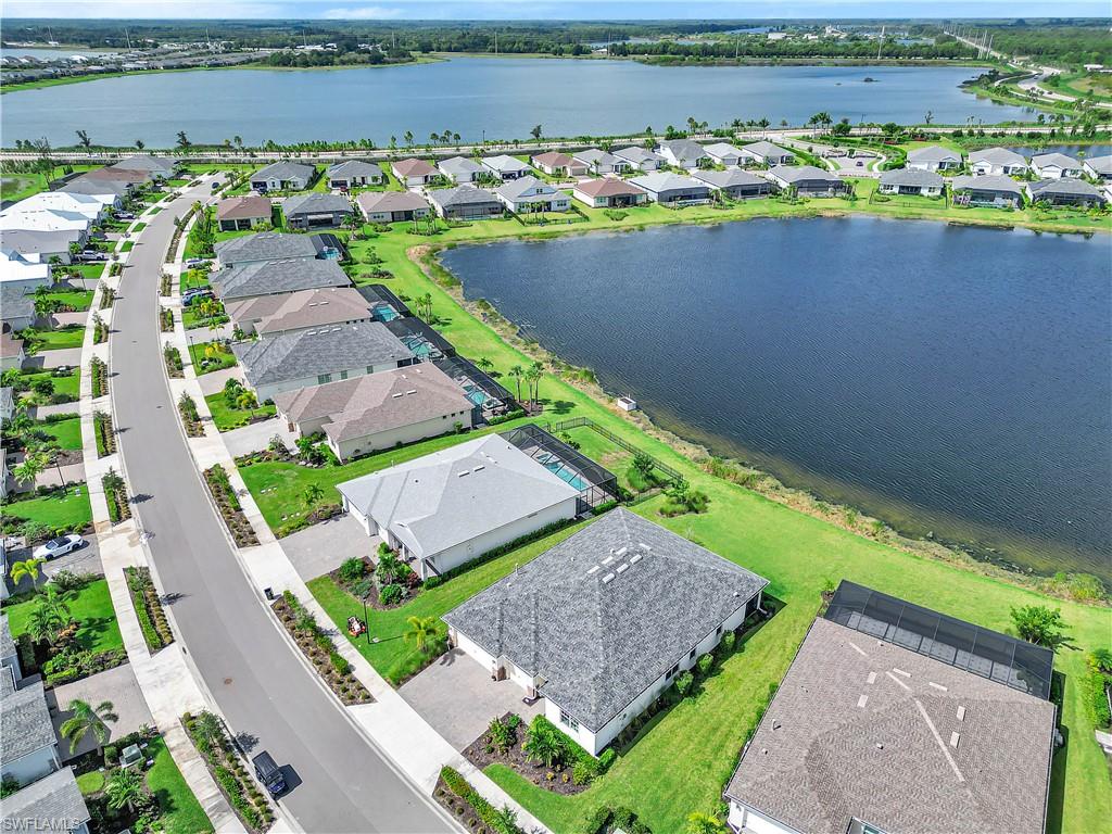 EDGEWATER SHORES - Residential