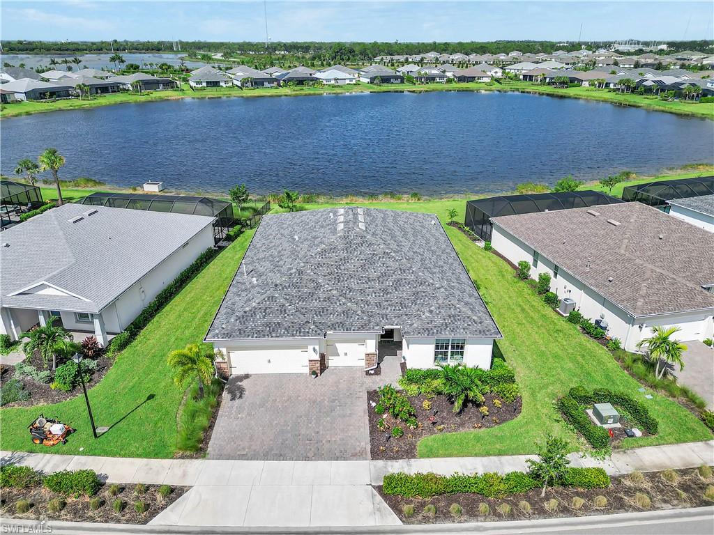 EDGEWATER SHORES - Residential