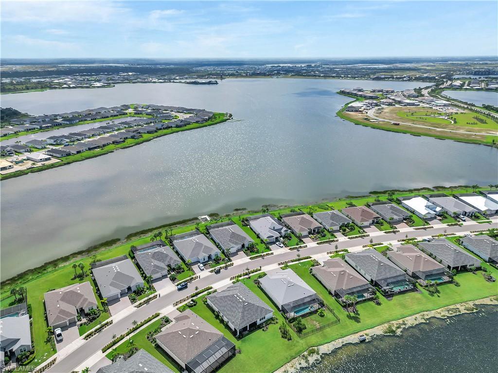 EDGEWATER SHORES - Residential