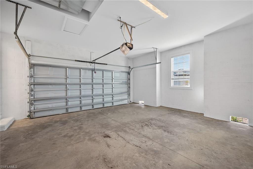 SANDY KEY - Residential