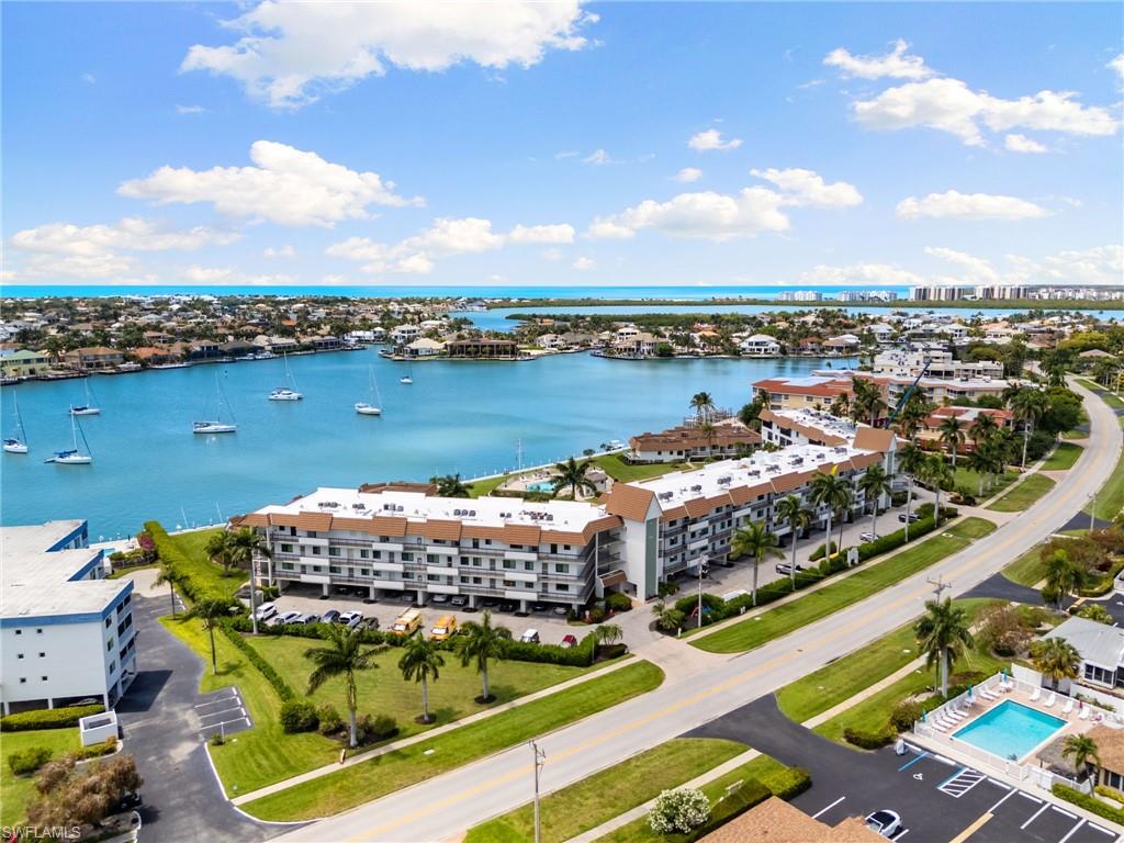 SMOKEHOUSE HARBOUR - Residential