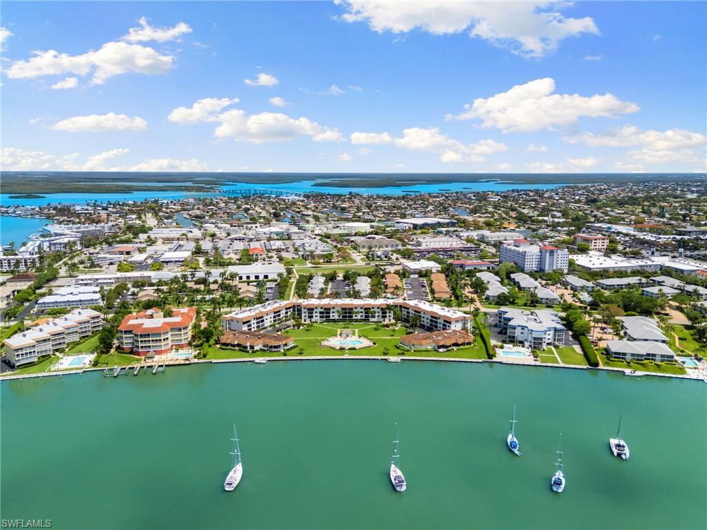 SMOKEHOUSE HARBOUR - Residential