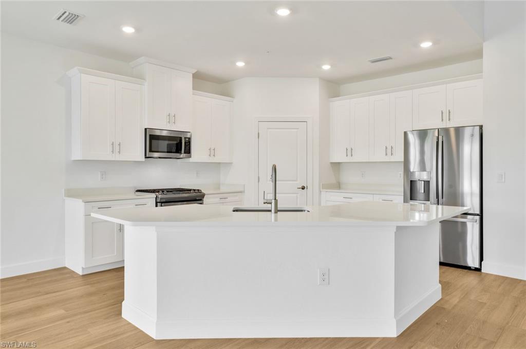 FAIRGROVE - Residential Lease