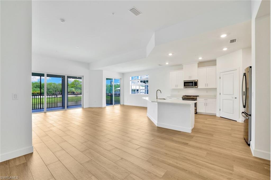 FAIRGROVE - Residential Lease