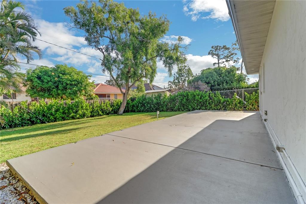 NAPLES PARK - Residential