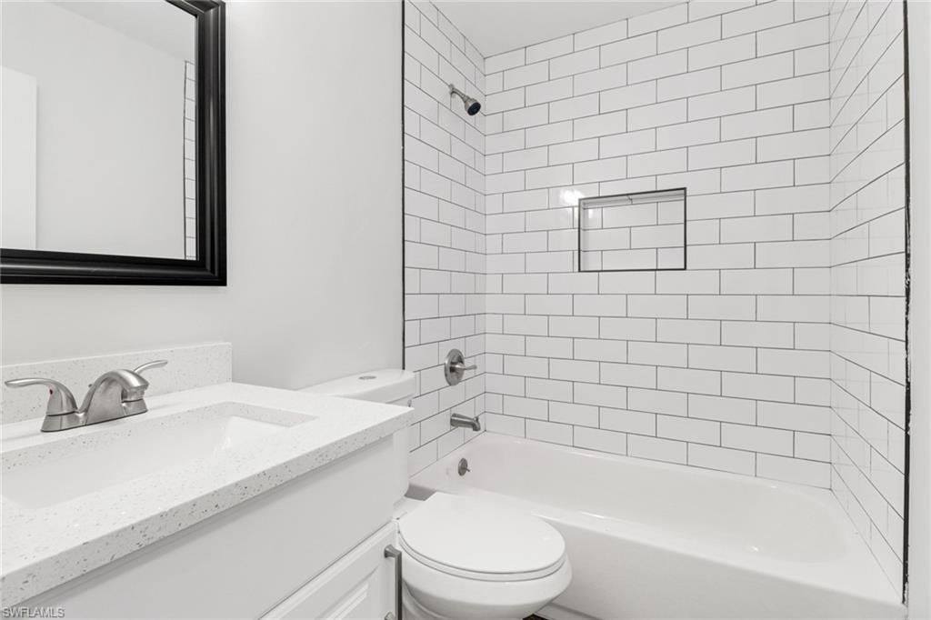 NAPLES PARK - Residential