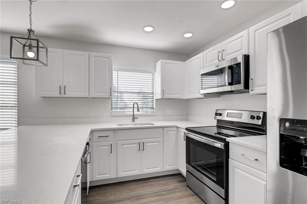 NAPLES PARK - Residential