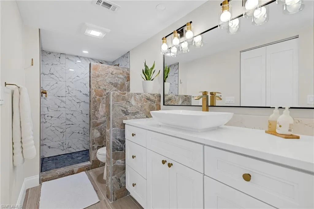 Fort Myers, Florida 33908, United States, 2 Bedrooms Bedrooms, ,2 BathroomsBathrooms,Residential,Active,56923