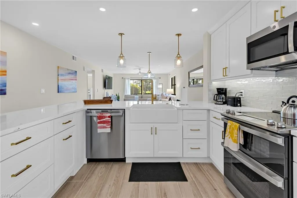 Fort Myers, Florida 33908, United States, 2 Bedrooms Bedrooms, ,2 BathroomsBathrooms,Residential,Active,56923