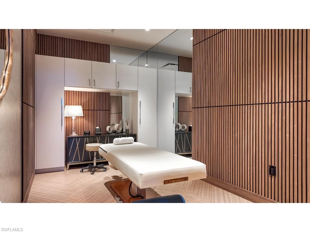 REGENT - Residential