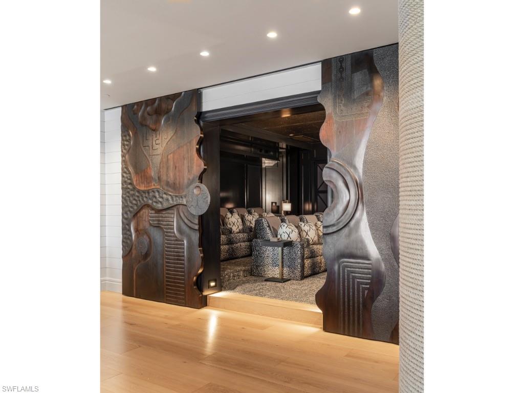 REGENT - Residential