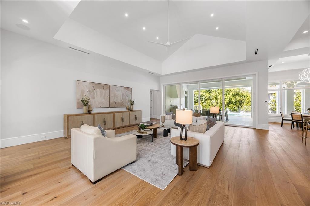 MOORINGS - Residential