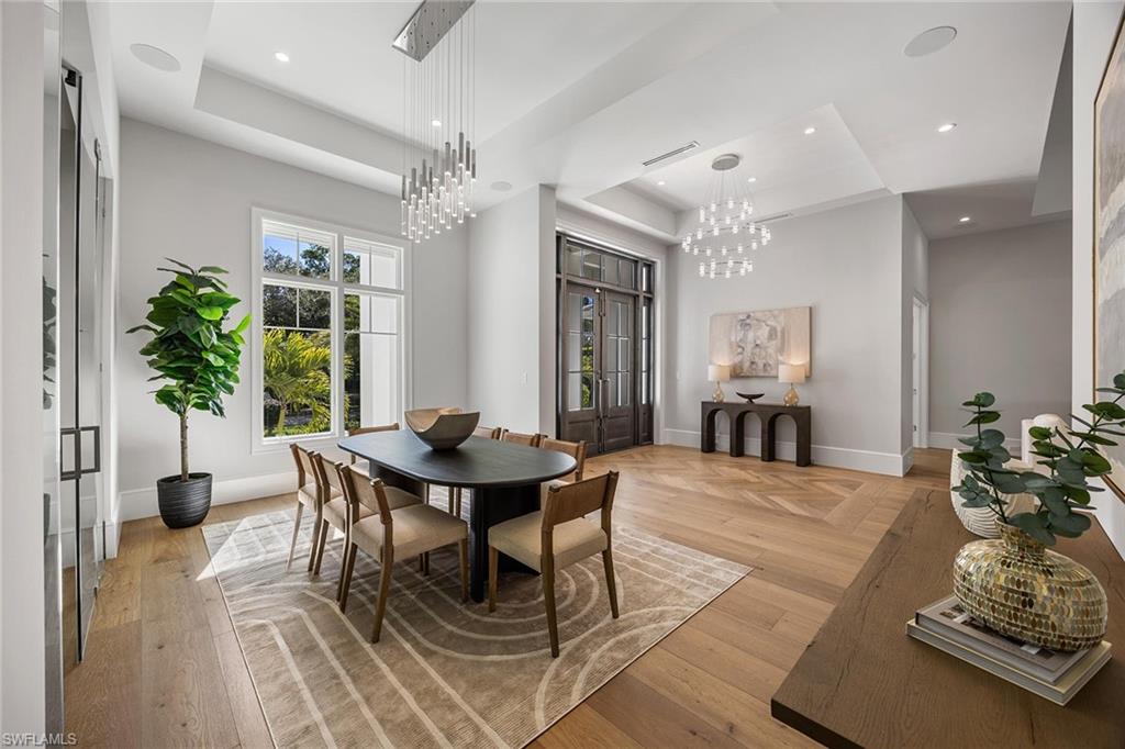 MOORINGS - Residential